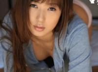 美女胸器动态图:大胸裸女甩奶动态图