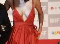 夹在中间左右为难图片：夹在两个美女在中哪些gif
