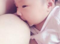 粉红葡萄吧能吃到自己的咪咪图