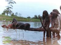 食人族吃女人过程图片：食人族吃女人的视频 食人族吃女人的场景