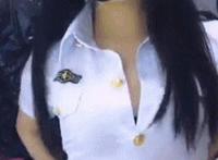 两个男人伦流上我好爽：玩乳房的故事