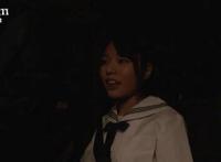 女生夹腿自慰教程：女生夹腿图片gif