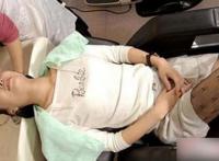 美容院女人美体spa视频图：美容院刮毛视频教程