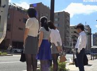 欧美自慰手插阴部人体艺术：女子阴口全裸动态图