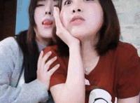 恩别摸了下面出水了：别摸了都出水了图