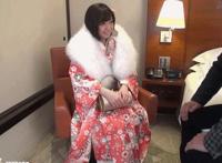 美女用腿夹脖子视频gif：被女生用大腿夹住脖子