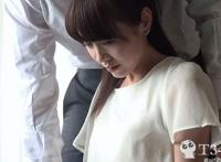 邪恶动态图肘膝体位2：两个人一起上她图片