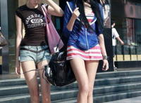 美腿皇后双胞胎图片：美国美腿皇后