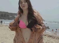 边吃奶边插gif：把女朋友聊湿的小情话