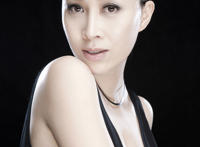 那英用振荡器图片：那英和汪峰睡觉照片