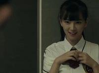 范冰冰光脚受刑的视频gif：挠美女脚心