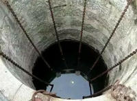 锁龙井拍到的龙头图片