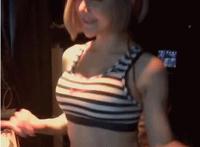 美女抖奶座莲动态图：女坐式啪啪动态图