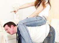 女王狗笼训奴图：美女犬合集下载