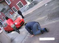 胯下之辱视频男钻女胯：原味网美女们的尿奴图