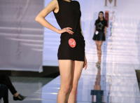 李斯佳在超模中的照片