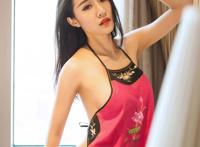 肚兜怎么穿图：还珠格格美女肚兜图片