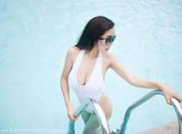 美丽人妻好好蹂躏伺候14p：就让孙子操下吧15p