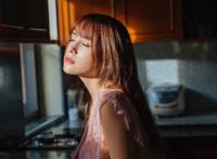 小孩日四十岁女人：豪放女浓密黑鲍人4