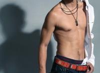 李晨公开鸟鸟多长：李晨肌肉三角裤