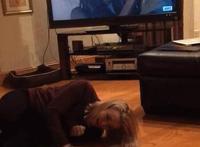 跪舔什么意思动态图：男人跪舔女人，不要跪舔女生什么意思