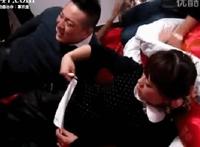 小男孩跟小男孩搞基图动态图：两个小男孩搞基视频