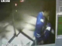 湖南电梯门完整视频：湖南电梯门视频图