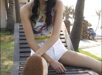 新疆少妇下体毛多自拍：少妇阴部全近部照