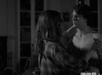 宾馆偷听啪啪声音播放：隔壁半夜啪啪声音太大