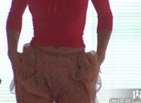 再叫大声点我喜欢听：我帮你弄出来录音，帮我把那个弄出来阿姨