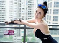 台模lina大尺度私拍：国模揭示板私拍