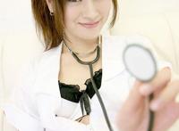 护士姐姐床上诱惑视频图片：护士姐姐让我牵她下面