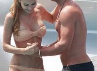 老公睡着硬了怎么玩：老公晚上睡着了一直硬图片