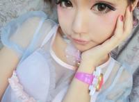 14岁小妞真嫩呀p：现在的00后都逆天了