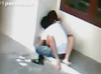 女孩子哪些男孩不能碰：偷吃禁果的女孩图片