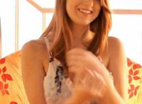 在医院睡了夜班护士：被认识的男医生检查动态图