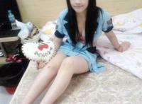 初中女生合不住腿：欲成欢宝贝腿开点