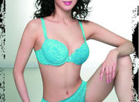 汤加丽裸体阴部写真：人体艺术阴部张开露洞