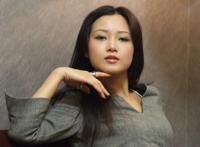 汤芳大露生殖器图片：全裸美女双腿张开30p