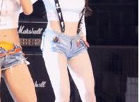 轮流被农民工插操：老婆被上司插的合不拢腿