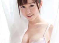 小学六年级小女生的胸图片：小学生五六年级女生图