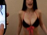 女人前式拍拍动态图：女上男下拍拍拍动态图