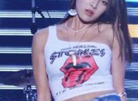 美女肉偿小说玩美房房东：美女房东叫我肉偿mp4