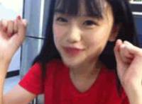 dvd把班花按在桌子干：ktv干班花，同桌把我摁在桌子上靠