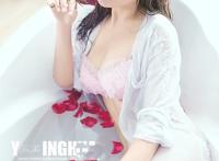 妈妈带我去女澡堂洗澡：妈妈帮我洗澡时图片