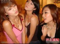 嫩出水的粉粉小妹妹11p：玩弄醉酒女同学20p