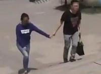 高校情侣亲昵被偷拍图集：济南高校情侣亲昵视频，亲昵被偷拍视频