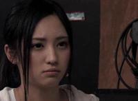 女生虐男生蛋蛋的方法：女生坐在男生裆部