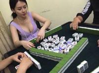 农村留守男女混乱关系麻将打床上图片：留守妇女性压抑