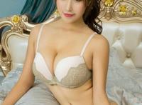 睡着了啪啪会醒吗图：镜子面前。后面进入